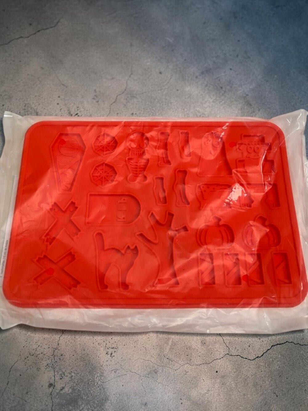 Pampered Chef Halloween Cookie Mold Silicone Tray For Baking Or Candy Making